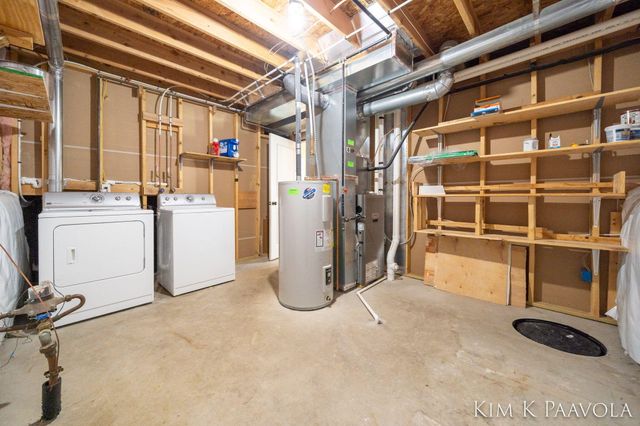 377 White Pine Court, Belding, MI 48809