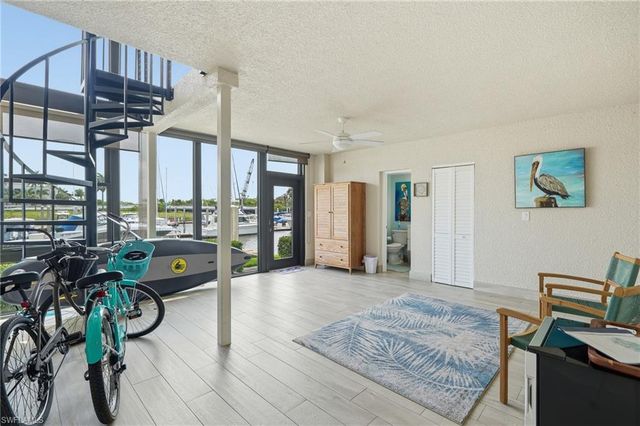 803 River Point DR 107B, Naples, FL 34102