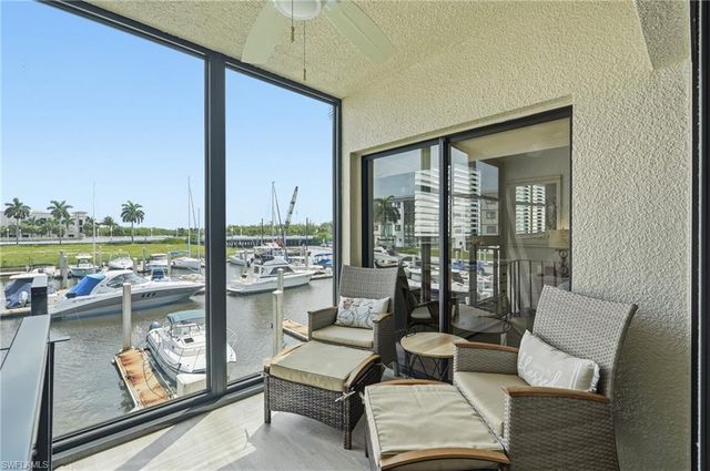 803 River Point DR 107B, Naples, FL 34102