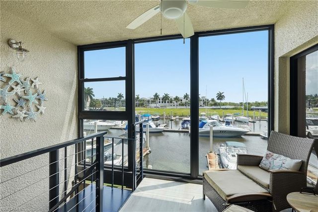 803 River Point DR 107B, Naples, FL 34102