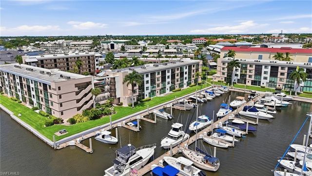 803 River Point DR 107B, Naples, FL 34102