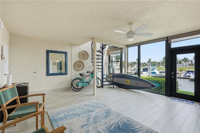 803 River Point DR 107B, Naples, FL 34102