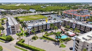 803 River Point DR 107B, Naples, FL 34102
