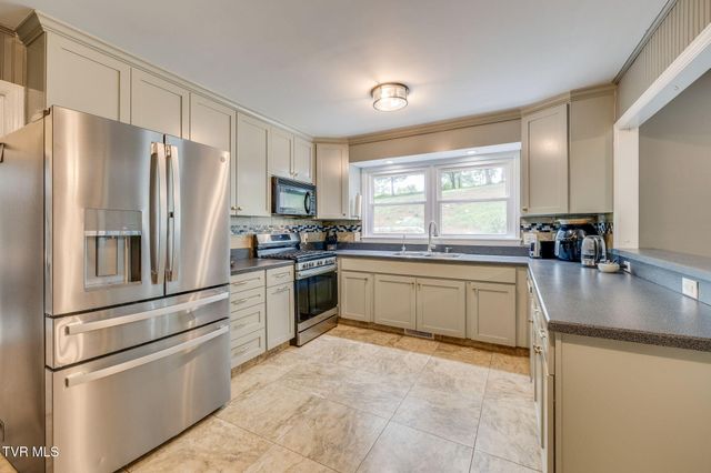 45 Link Hills Circle, Greeneville, TN 37743