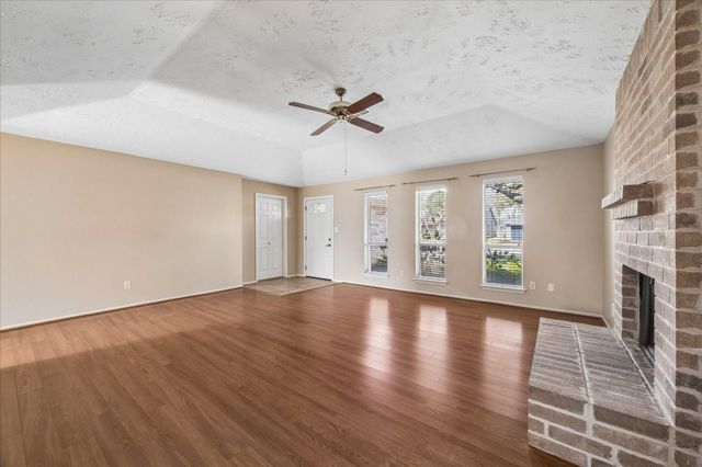 2906 S Peach Hollow Circle, Pearland, TX 77584