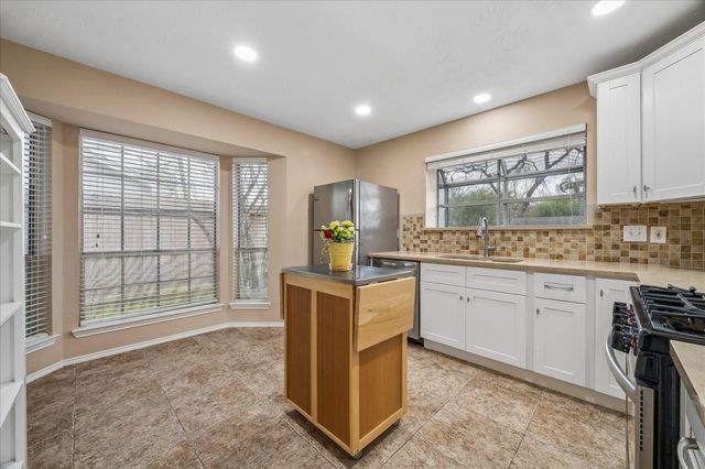 2906 S Peach Hollow Circle, Pearland, TX 77584