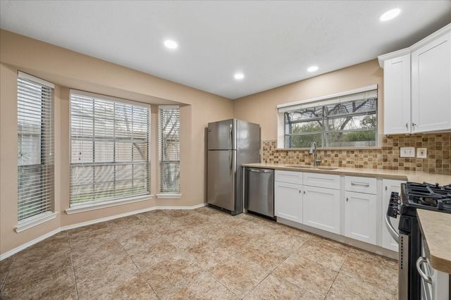 2906 S Peach Hollow Circle, Pearland, TX 77584