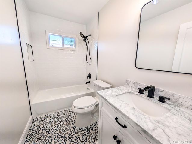 73 Rush Street, Port Jefferson, NY 11776