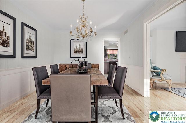 1937 Saucon Dale Circle, Lower Saucon Twp, PA 18015