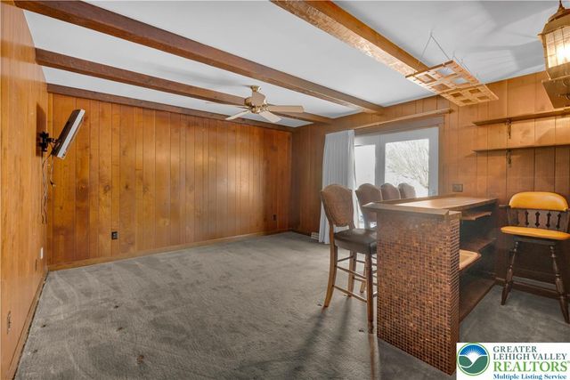 1937 Saucon Dale Circle, Lower Saucon Twp, PA 18015