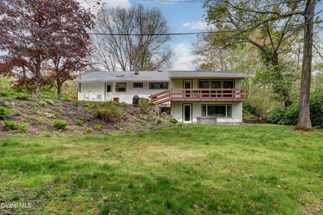 129 Okara Drive, Guilderland, NY 12303