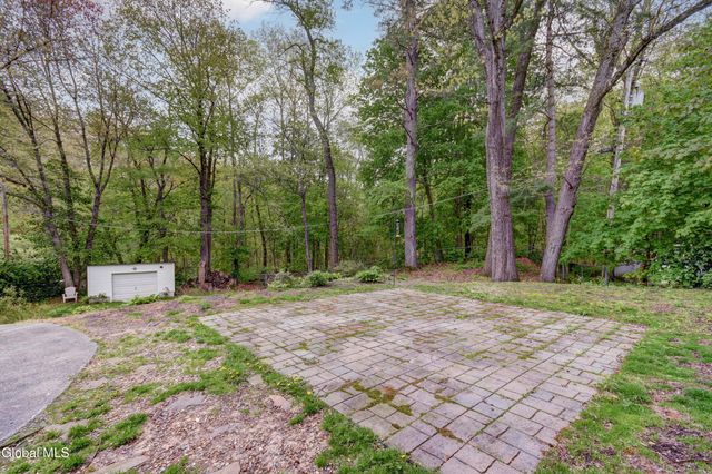 129 Okara Drive, Guilderland, NY 12303