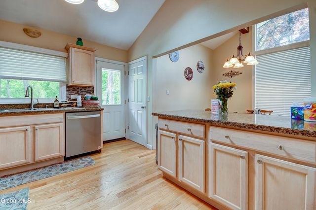 129 Okara Drive, Guilderland, NY 12303