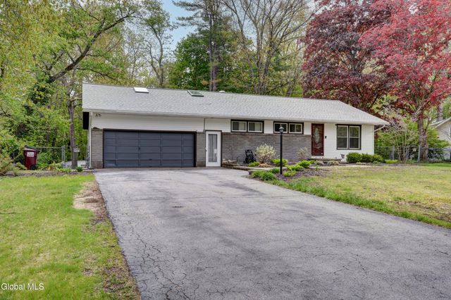 129 Okara Drive, Guilderland, NY 12303