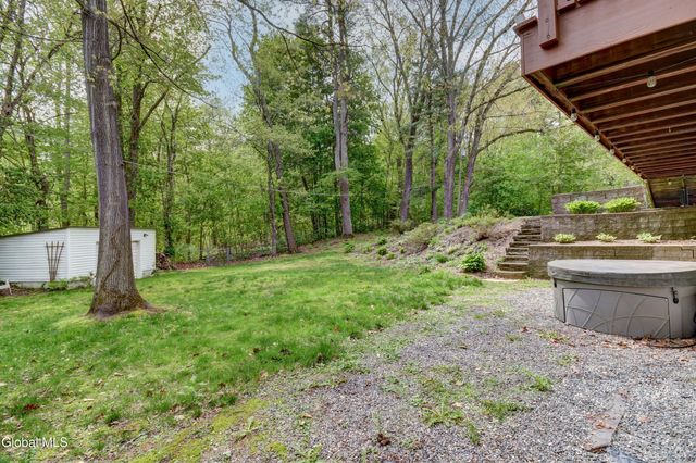 129 Okara Drive, Guilderland, NY 12303