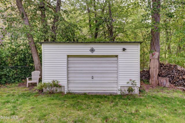 129 Okara Drive, Guilderland, NY 12303