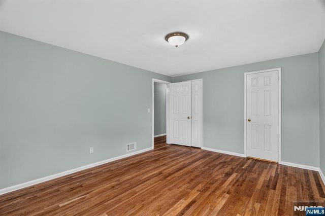 11 Lockwood Lane, Closter, NJ 07624