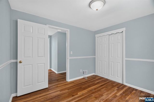 11 Lockwood Lane, Closter, NJ 07624