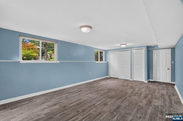11 Lockwood Lane, Closter, NJ 07624