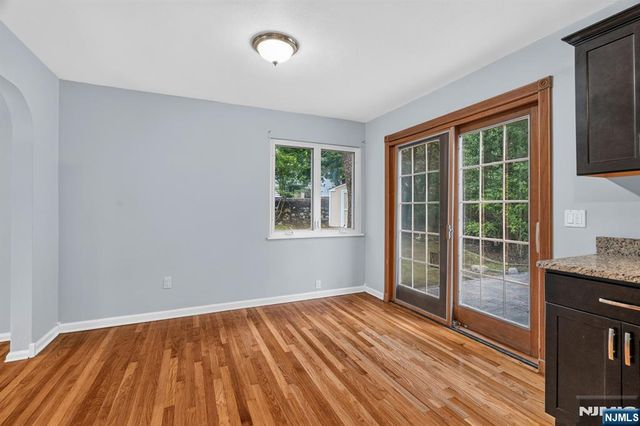 11 Lockwood Lane, Closter, NJ 07624