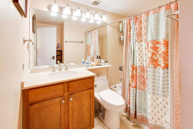 350 W Belden Avenue 511, Chicago, IL 60614