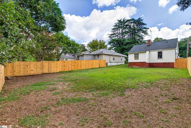 215 Crestone Drive, Greenville, SC 29611