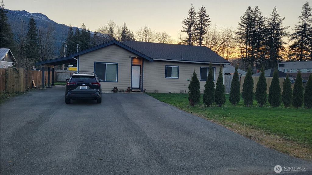 918 Orchard Avenue, Gold Bar, WA 98251