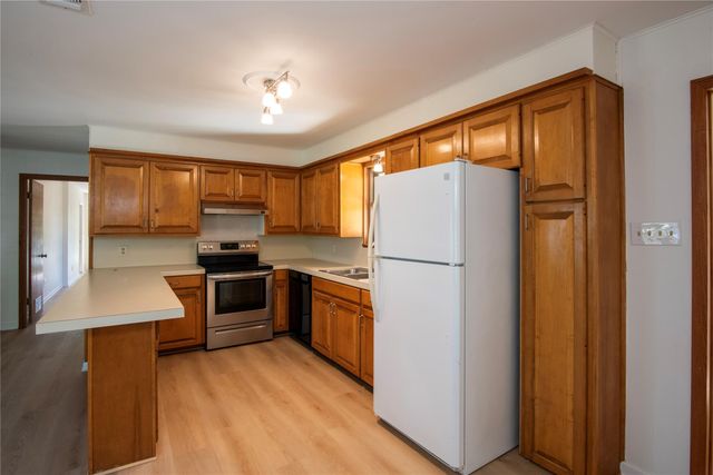 810 Woodland Hills DR, Granite Shoals, TX 78654