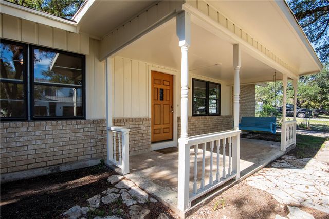 810 Woodland Hills DR, Granite Shoals, TX 78654