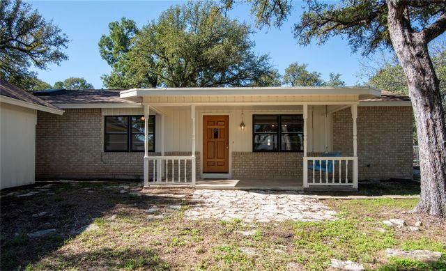 810 Woodland Hills DR, Granite Shoals, TX 78654