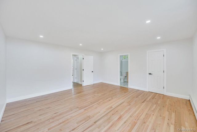 5 Julia Circle, East Setauket, NY 11733