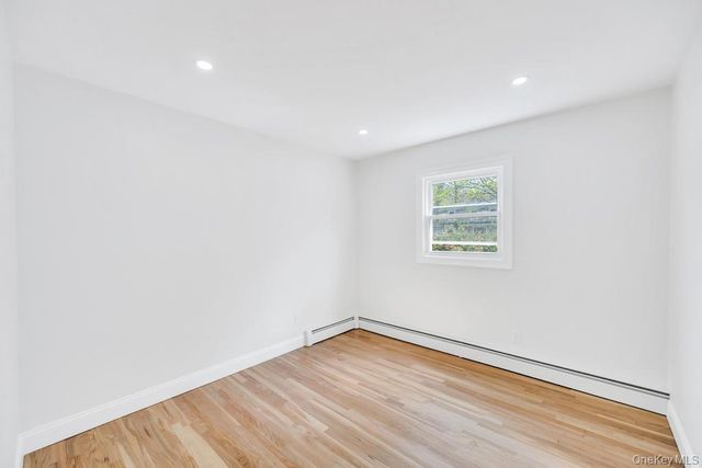5 Julia Circle, East Setauket, NY 11733