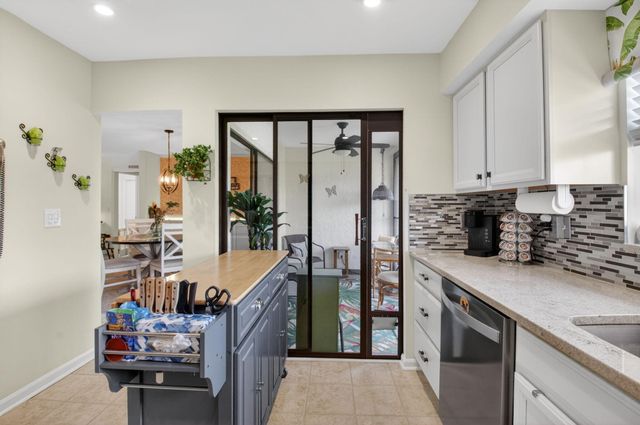 9825 Tabebuia Tree Drive A, Boynton Beach, FL 33436