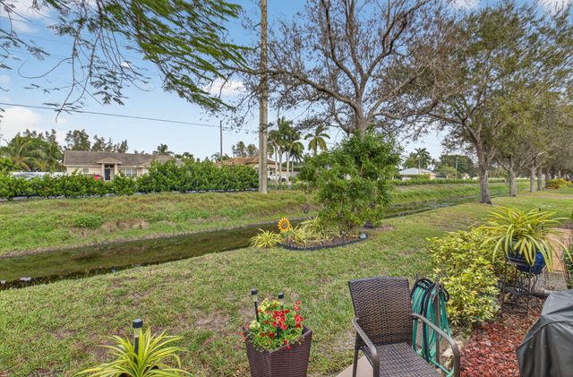 9825 Tabebuia Tree Drive A, Boynton Beach, FL 33436