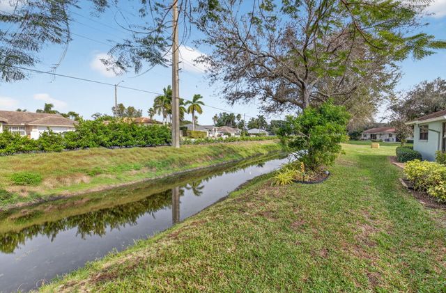 9825 Tabebuia Tree Drive A, Boynton Beach, FL 33436