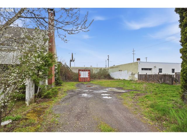 33 Se 83RD Ave, Portland, OR 97216