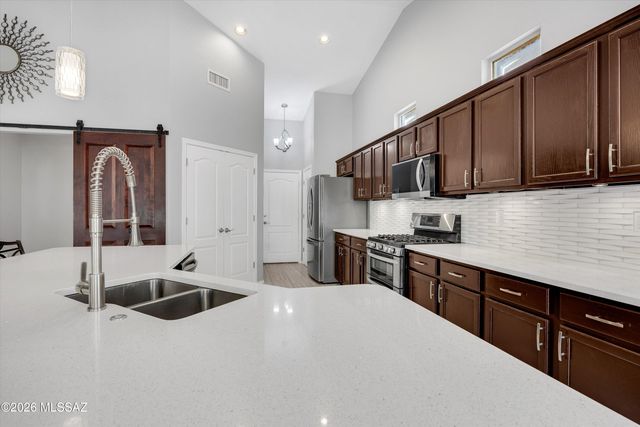 8165 E Smooth Sumac Lane, Tucson, AZ 85710