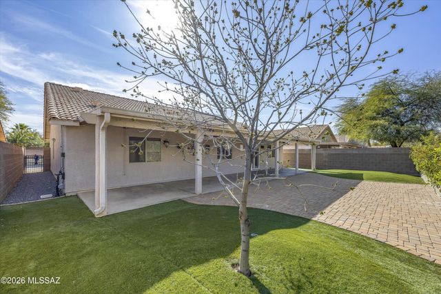 8165 E Smooth Sumac Lane, Tucson, AZ 85710