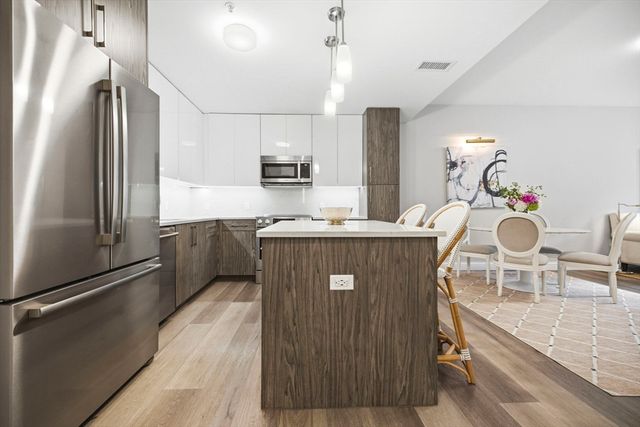 771 Harrison Ave 303, Boston, MA 02118
