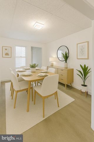 221 N 11TH ST, Reading, PA 19601