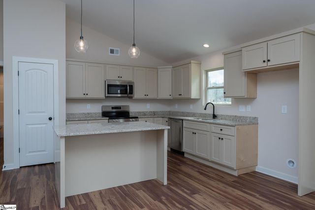 79 Simpson Creek Road, Laurens, SC 29360