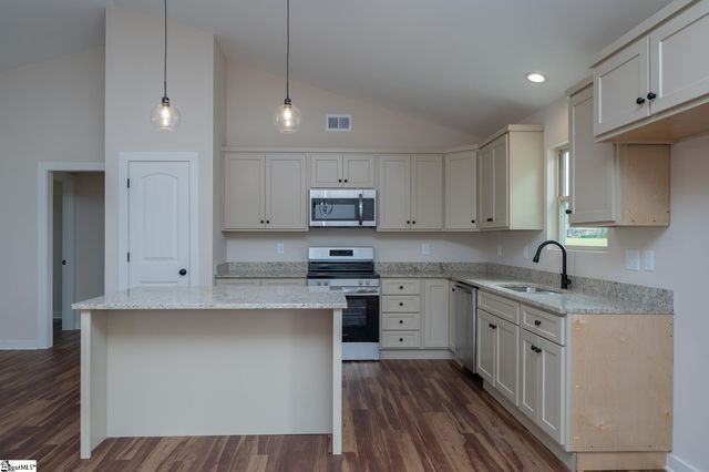 79 Simpson Creek Road, Laurens, SC 29360