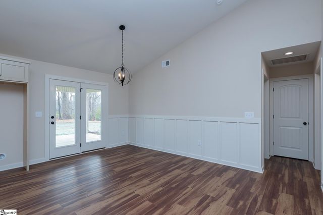 79 Simpson Creek Road, Laurens, SC 29360