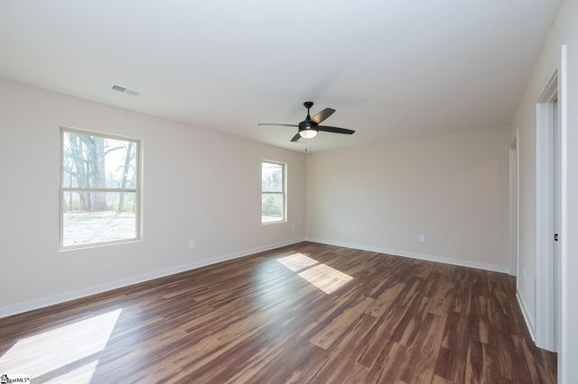 79 Simpson Creek Road, Laurens, SC 29360