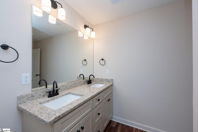 79 Simpson Creek Road, Laurens, SC 29360