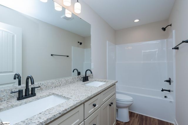 79 Simpson Creek Road, Laurens, SC 29360