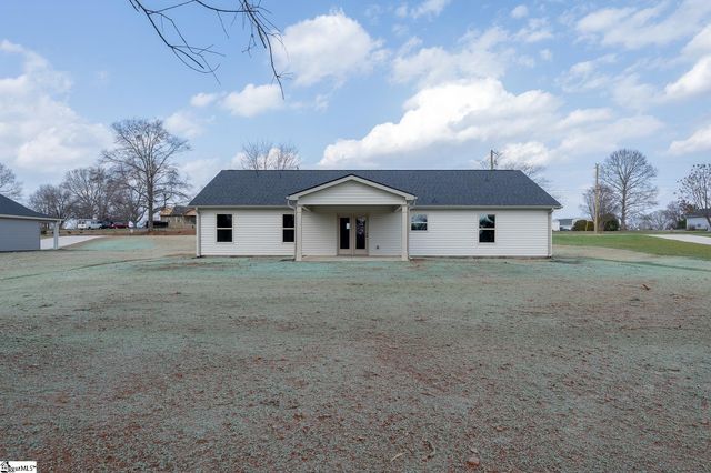 79 Simpson Creek Road, Laurens, SC 29360