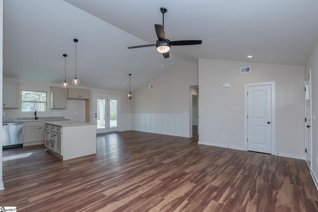 79 Simpson Creek Road, Laurens, SC 29360