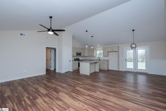 79 Simpson Creek Road, Laurens, SC 29360