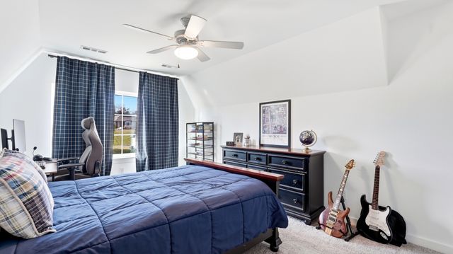 7068 Balcolm Ct, College Grove, TN 37046